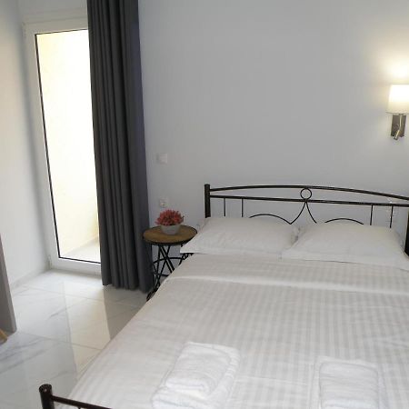 Talos Apartments And Studios Iraklion Buitenkant foto