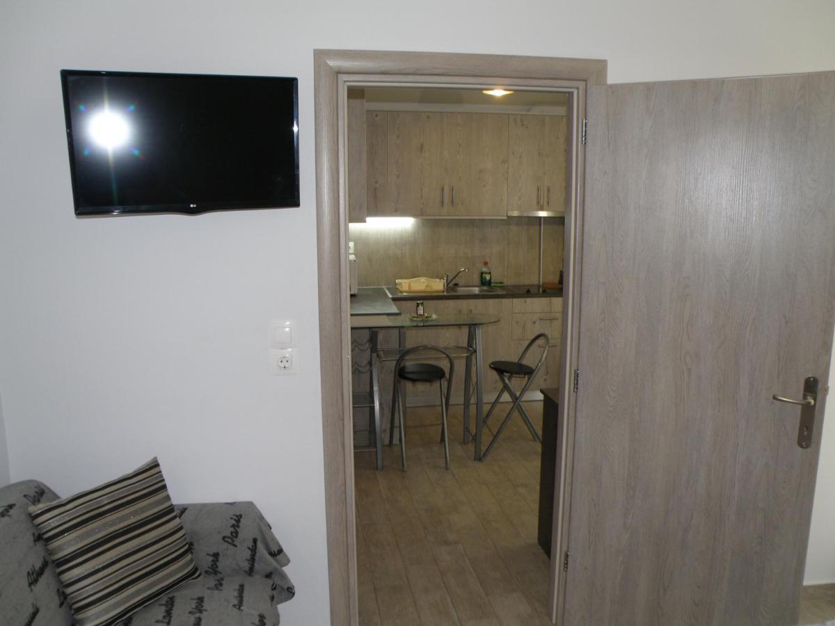 Talos Apartments And Studios Iraklion Buitenkant foto