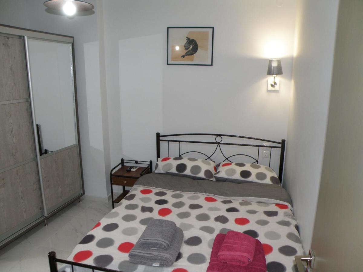 Talos Apartments And Studios Iraklion Buitenkant foto
