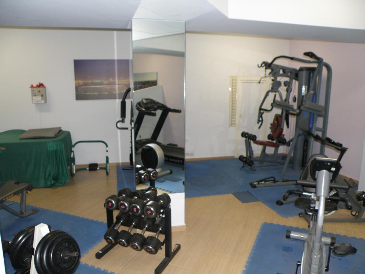 Talos Apartments And Studios Iraklion Buitenkant foto
