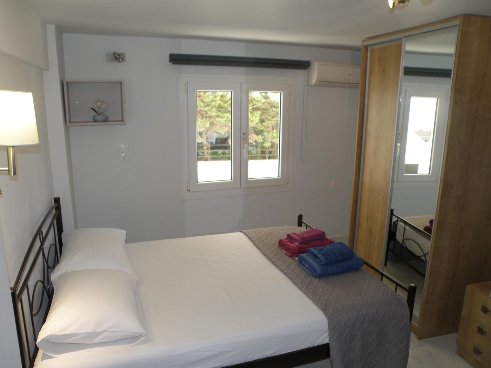 Talos Apartments And Studios Iraklion Buitenkant foto