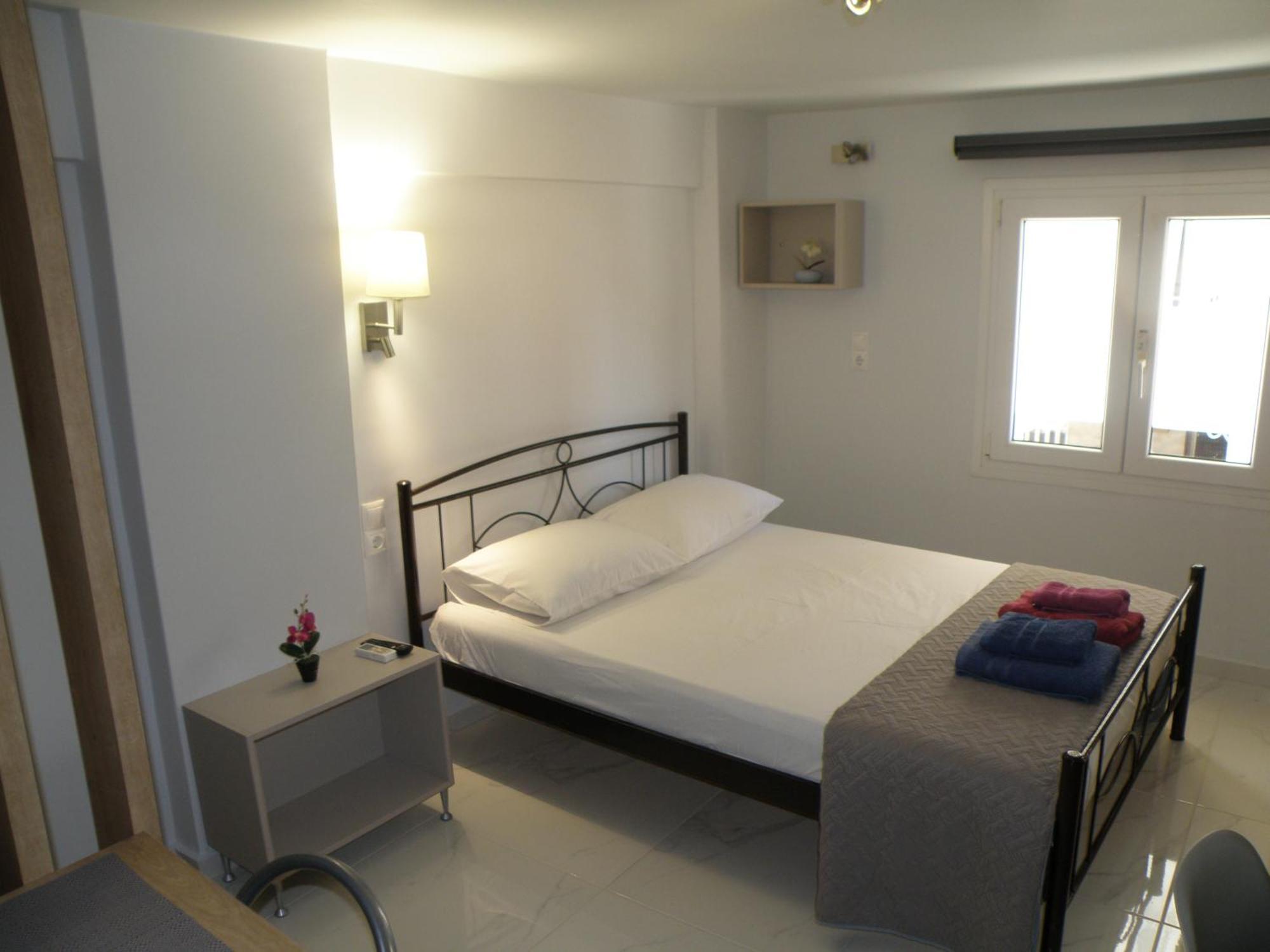 Talos Apartments And Studios Iraklion Buitenkant foto